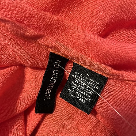 Adorable 🍊cold shoulder shirt large long sleeve ruffled hem adj spaghetti sraps - Picture 4 of 4